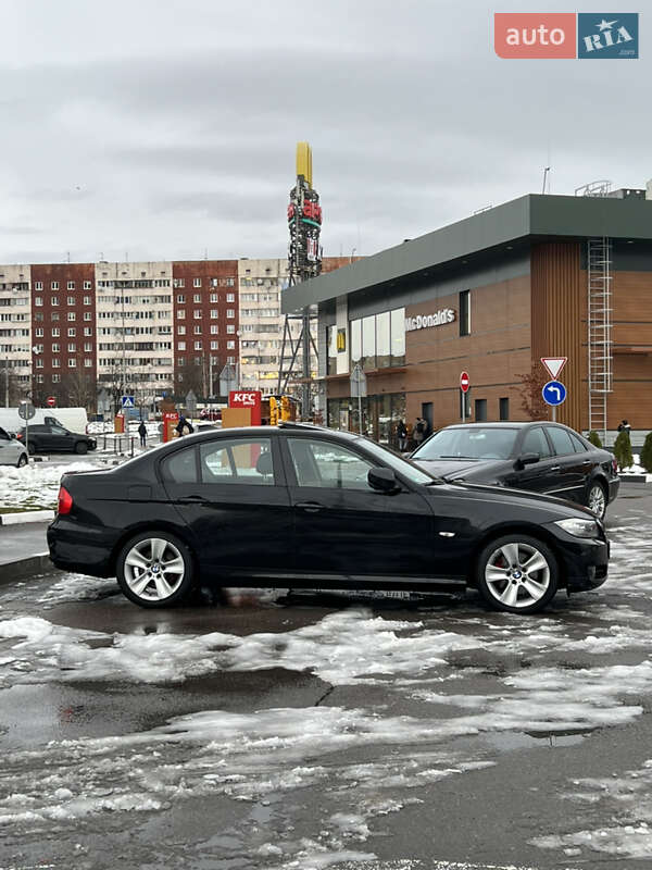Седан BMW 3 Series 2010 в Львове фото 5 Седан BMW 3 Series 2010 в Львове