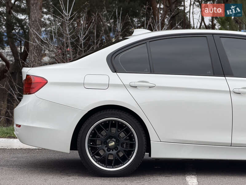 Седан BMW 3 Series 2012 в Киеве фото 16 Седан BMW 3 Series 2012 в Киеве