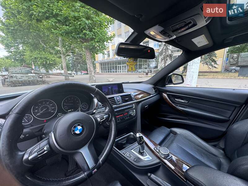 Седан BMW 3 Series 2015 в Николаеве
