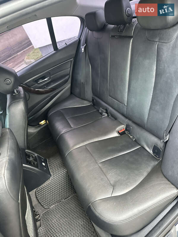 Седан BMW 3 Series 2014 в Бердичеве