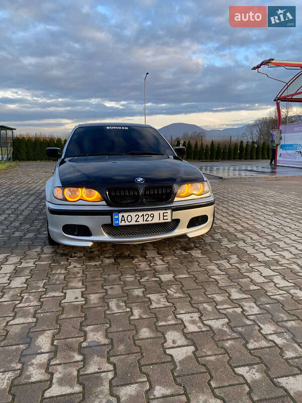 Седан BMW 3 Series 2002 в Буштыне