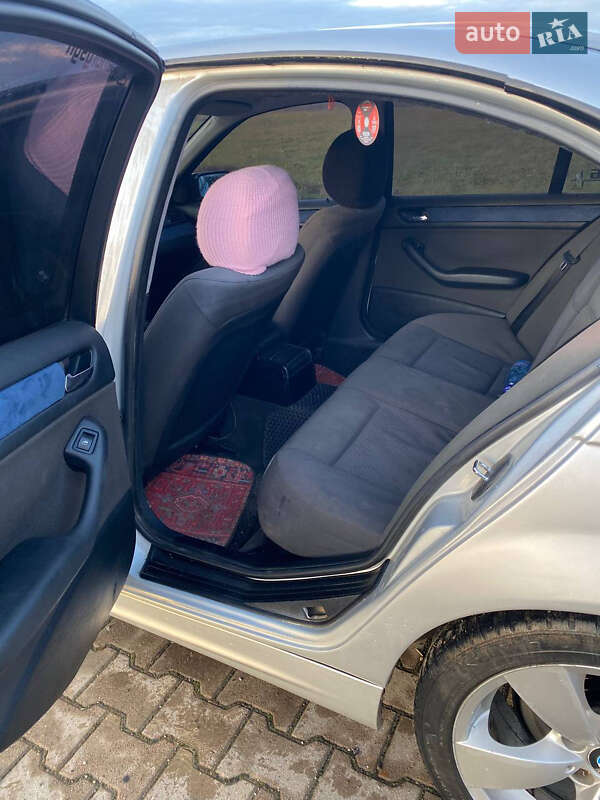 Седан BMW 3 Series 2002 в Буштыне