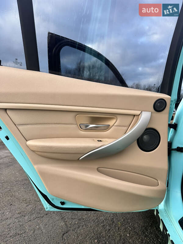 Седан BMW 3 Series 2013 в Буче