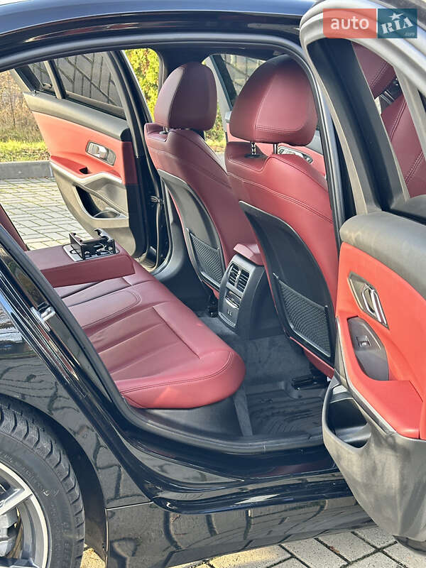 Седан BMW 3 Series 2022 в Києві