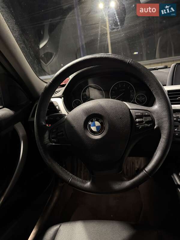 Седан BMW 3 Series 2013 в Днепре