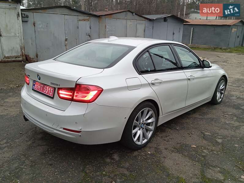 Седан BMW 3 Series 2013 в Києві