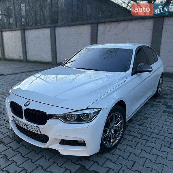 Седан BMW 3 Series 2012 в Чернівцях