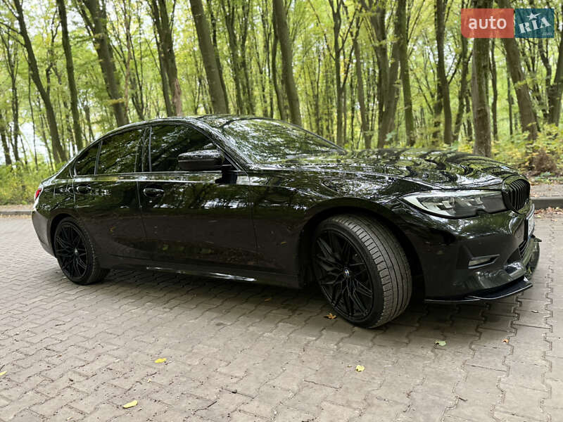 Седан BMW 3 Series 2019 в Тернополе