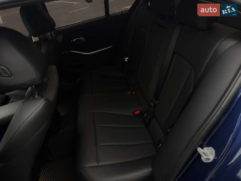 Седан BMW 3 Series 2021 в Днепре