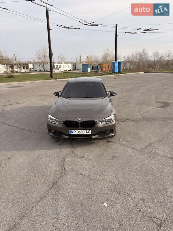 Седан BMW 3 Series 2014 в Запорожье