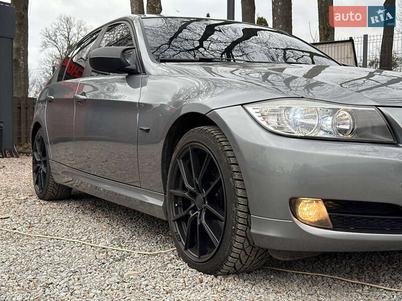Седан BMW 3 Series 2010 в Стрые