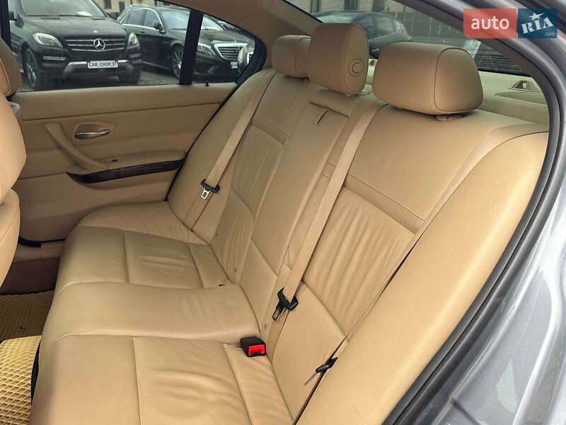 Седан BMW 3 Series 2010 в Стрые