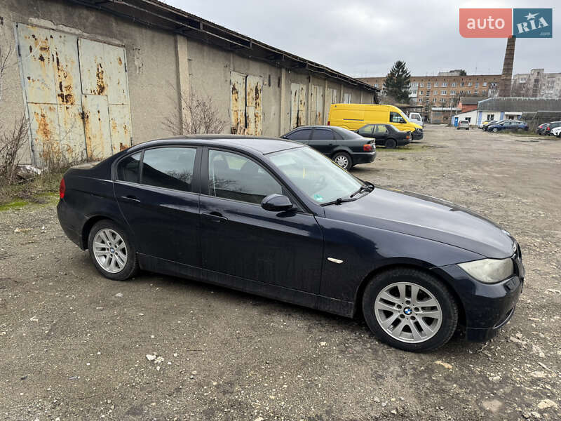 Седан BMW 3 Series 2006 в Волочиске