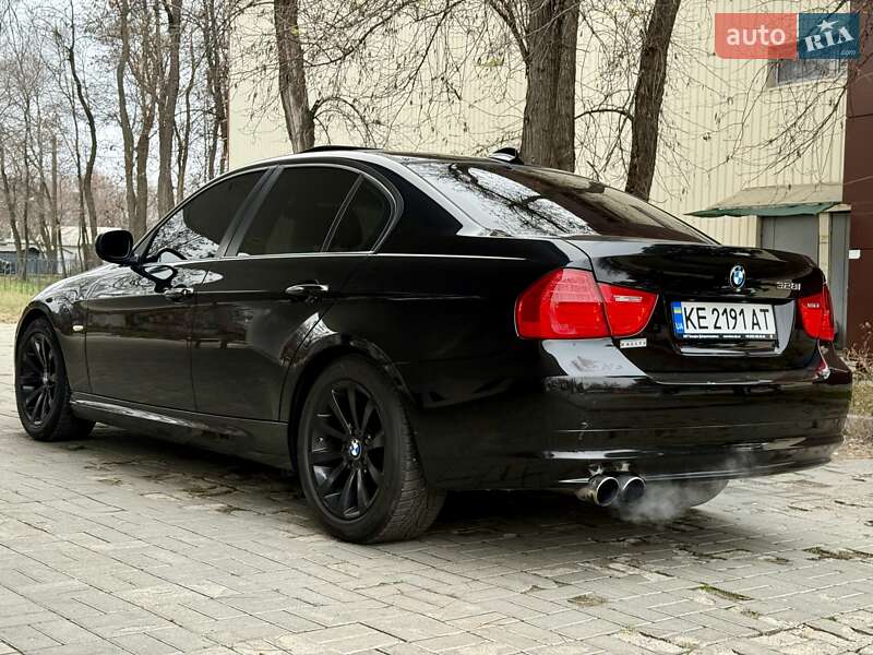Седан BMW 3 Series 2011 в Днепре