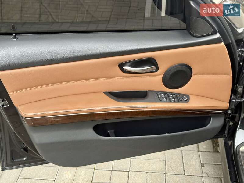 Седан BMW 3 Series 2011 в Днепре
