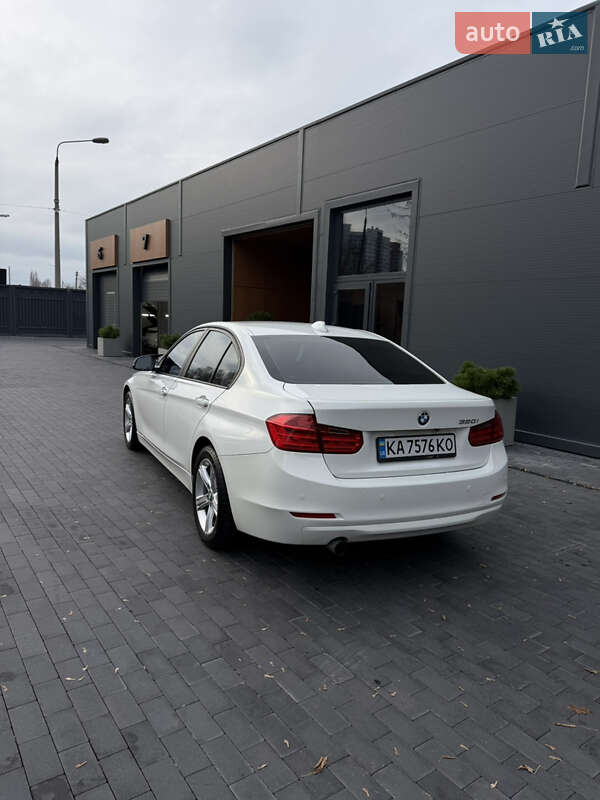 Седан BMW 3 Series 2013 в Киеве