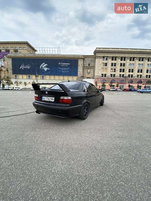 Седан BMW 3 Series 1991 в Харькове