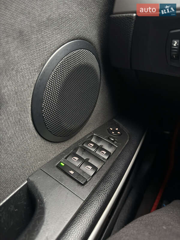 Седан BMW 3 Series 2006 в Чернигове