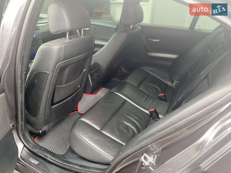 Седан BMW 3 Series 2005 в Тульчине