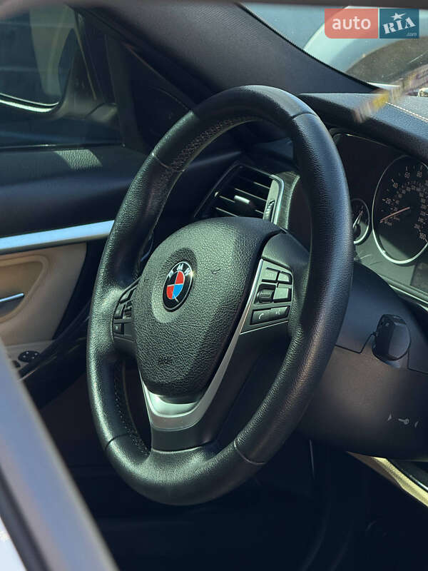 Седан BMW 3 Series 2018 в Черновцах