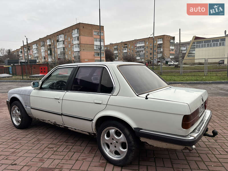 Седан BMW 3 Series 1986 в Знаменке