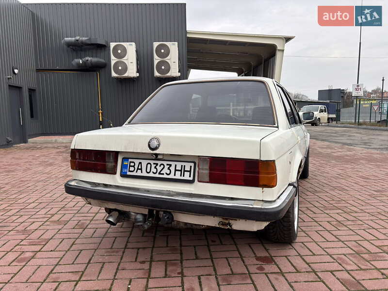 Седан BMW 3 Series 1986 в Знаменке