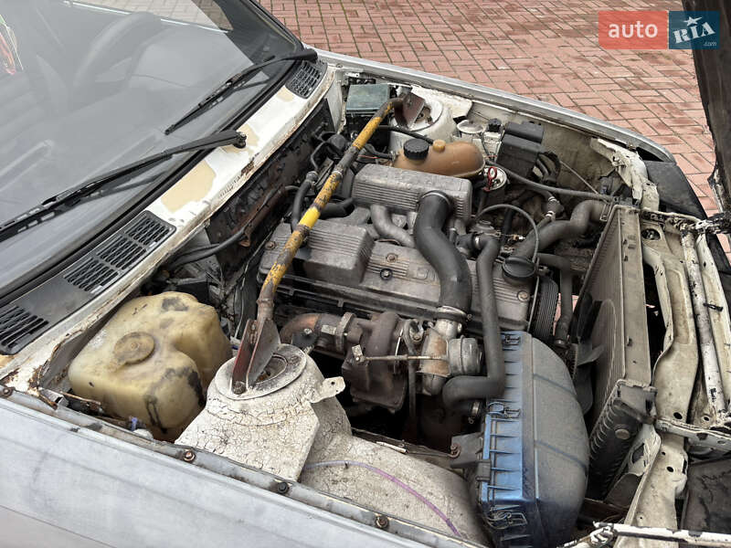 Седан BMW 3 Series 1986 в Знаменке