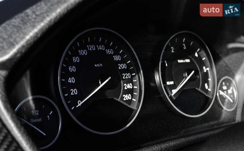 Седан BMW 3 Series 2015 в Николаеве