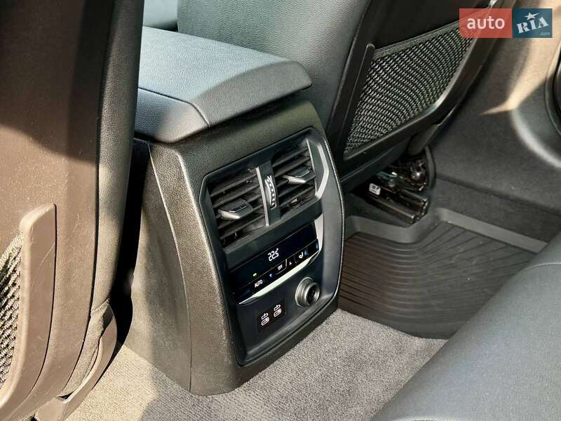 Седан BMW 3 Series 2020 в Киеве фото 46 Седан BMW 3 Series 2020 в Киеве