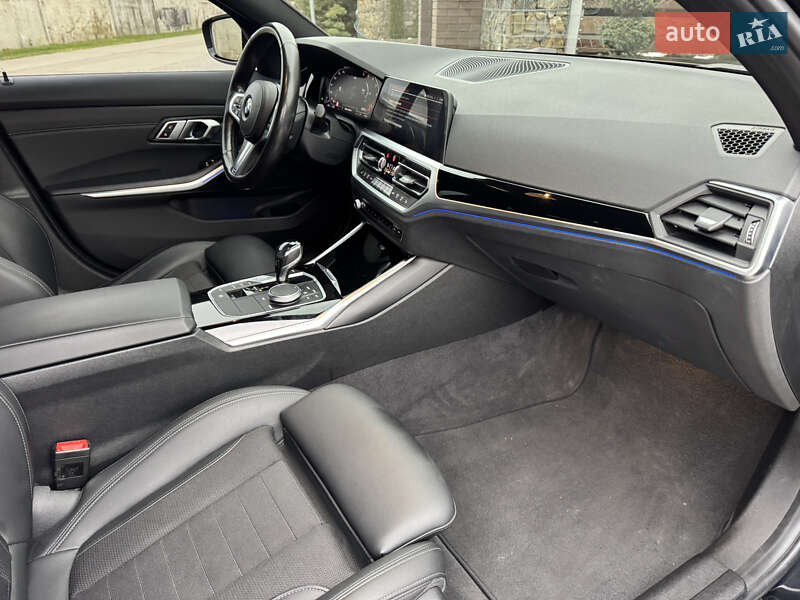 Седан BMW 3 Series 2020 в Стрые