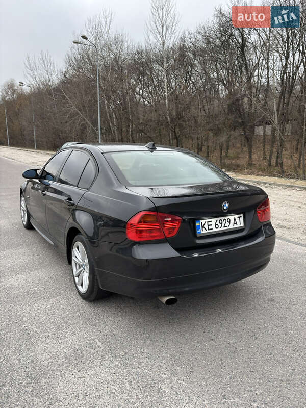 Седан BMW 3 Series 2005 в Днепре