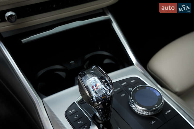 Седан BMW 3 Series 2019 в Киеве