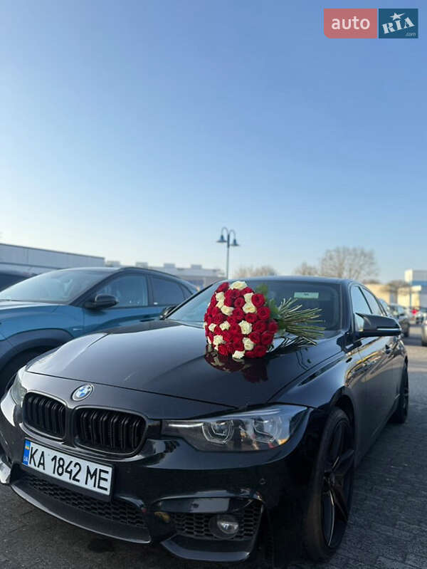Седан BMW 3 Series 2016 в Львове