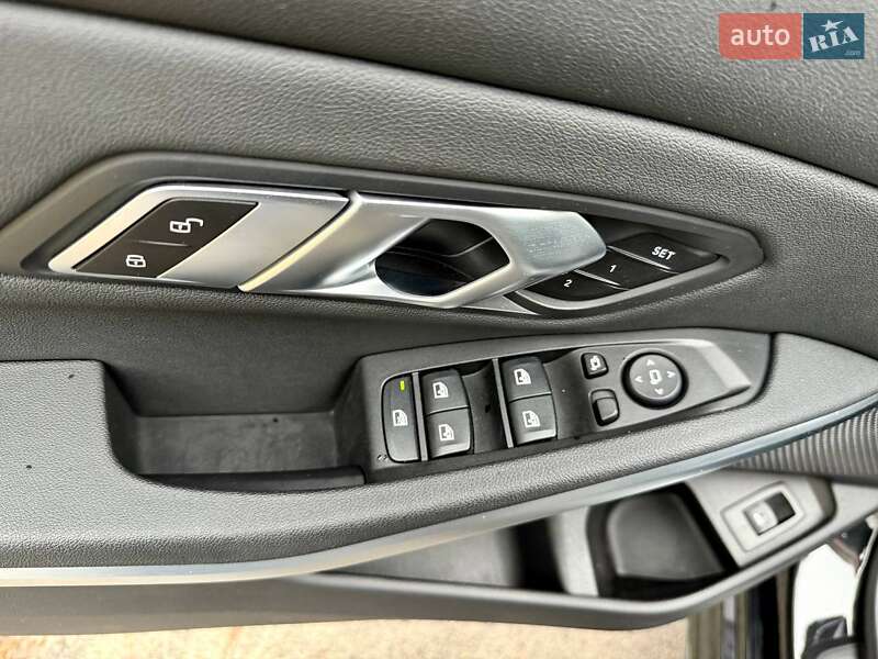 Седан BMW 3 Series 2019 в Киеве фото 24 Седан BMW 3 Series 2019 в Киеве