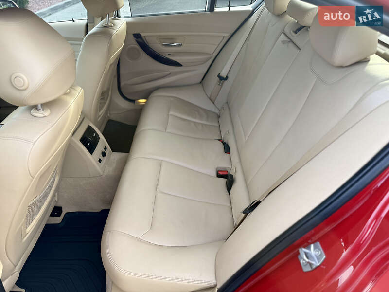 Седан BMW 3 Series 2013 в Киеве