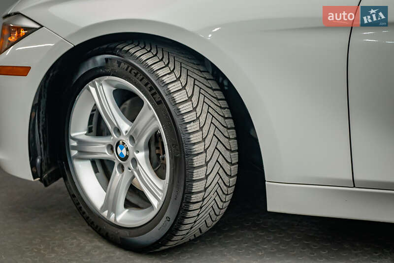 Седан BMW 3 Series 2012 в Киеве