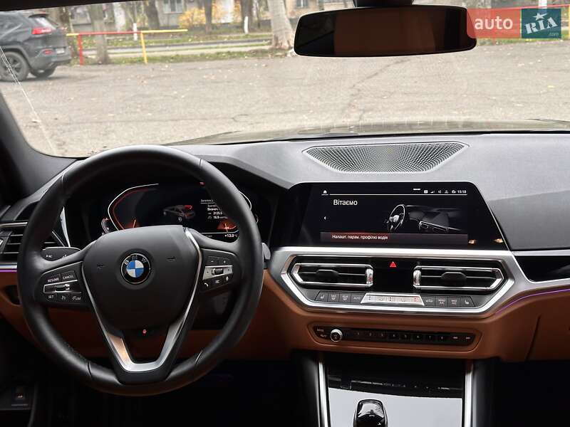 Седан BMW 3 Series 2022 в Одессе