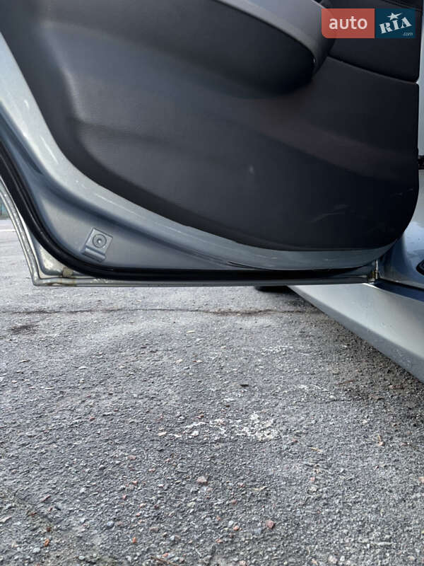 Седан BMW 3 Series 2007 в Чернігові