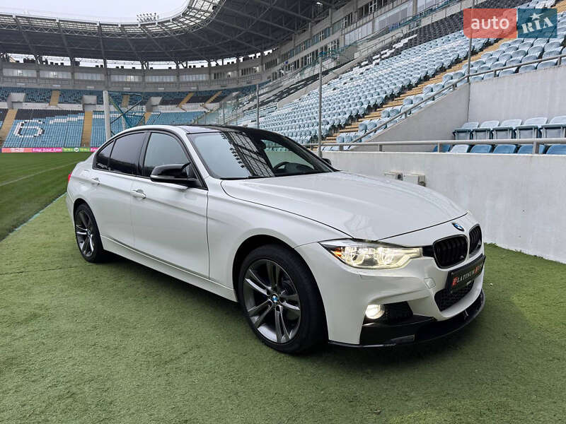 Седан BMW 3 Series 2017 в Одессе