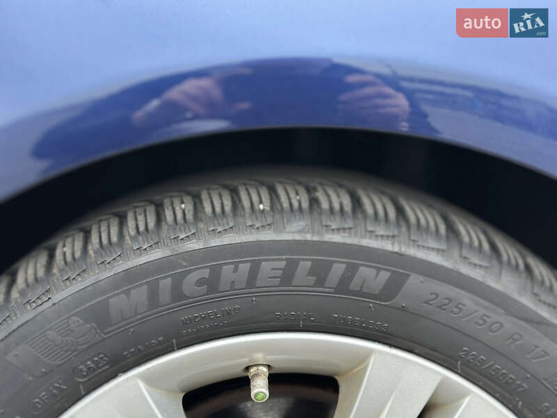 Седан BMW 3 Series 2017 в Кривом Роге