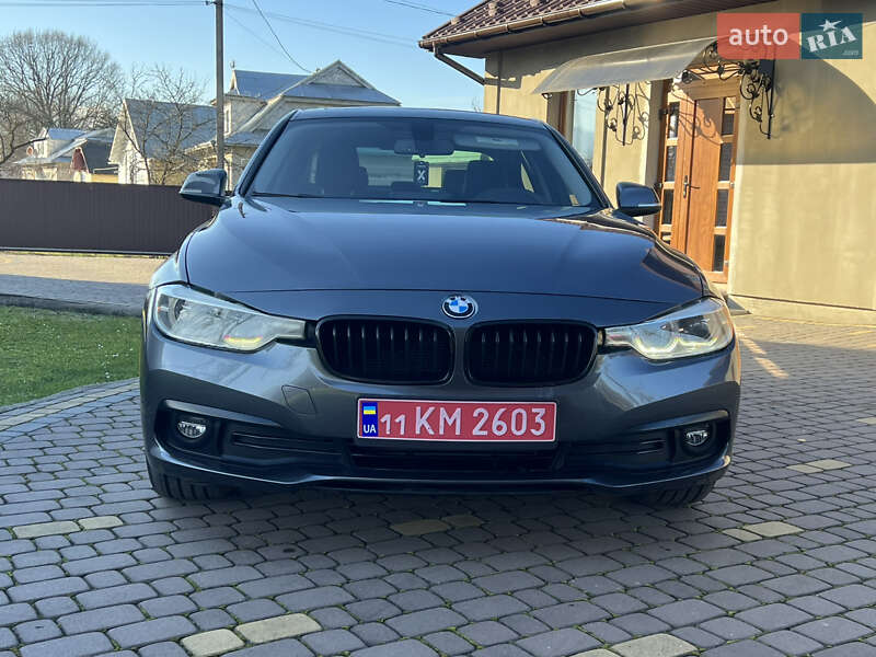 Седан BMW 3 Series 2017 в Косові