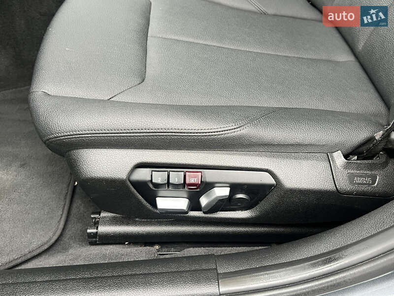 Седан BMW 3 Series 2017 в Косові