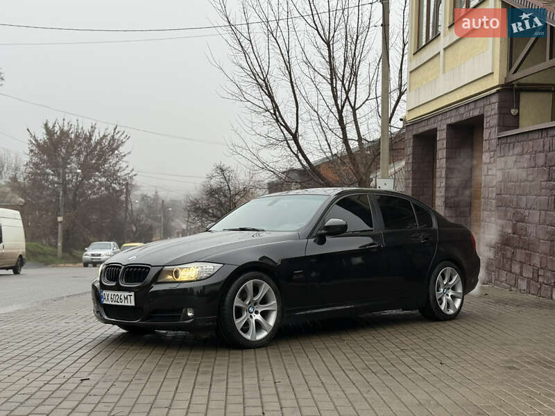 Седан BMW 3 Series 2011 в Харкові