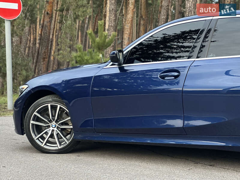 Седан BMW 3 Series 2019 в Киеве