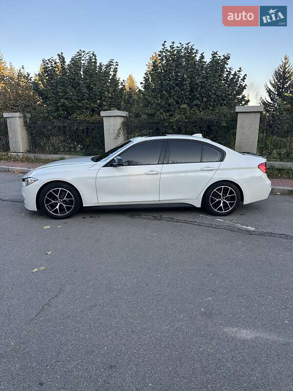 Седан BMW 3 Series 2013 в Умани
