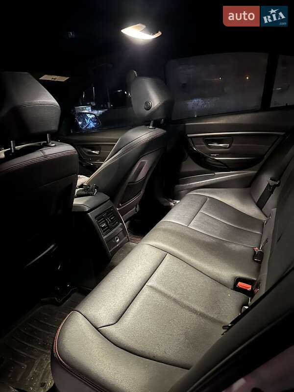Седан BMW 3 Series 2013 в Умани