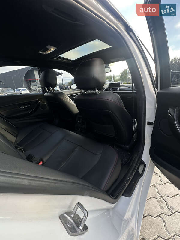 Седан BMW 3 Series 2015 в Львове