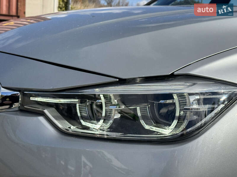 Седан BMW 3 Series 2017 в Хмельницком