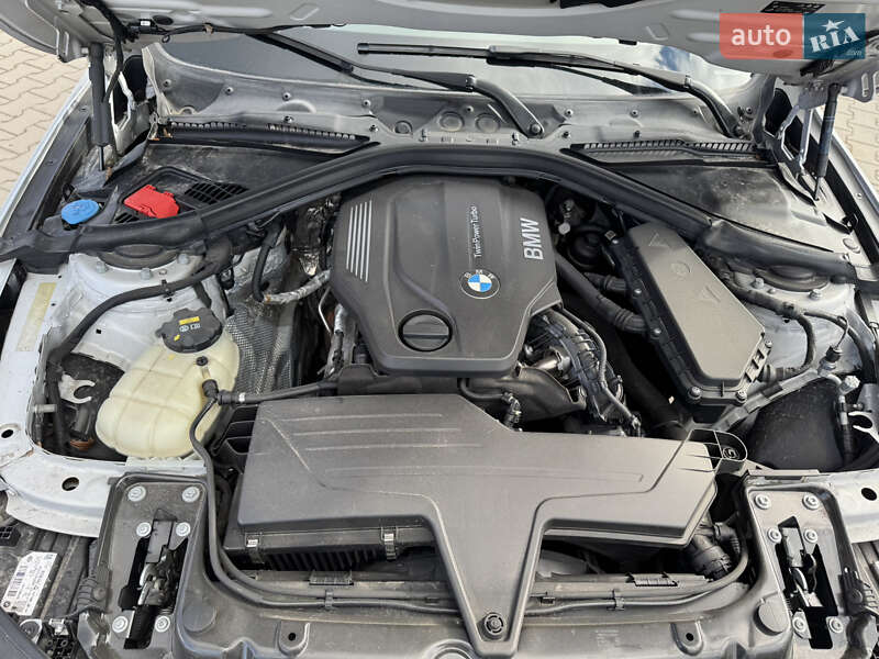 Седан BMW 3 Series 2017 в Хмельницком