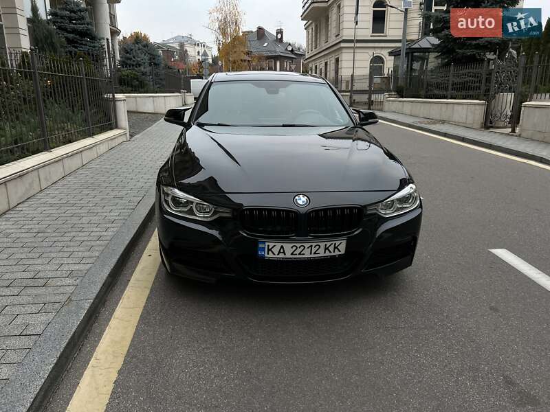 Седан BMW 3 Series 2018 в Киеве